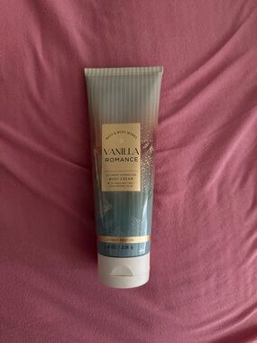 Bath & Body Works Vanilla Romance Body Cream